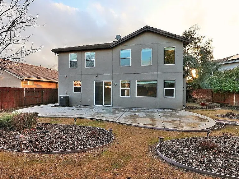 1366 Rawlings Ln — Photo 24