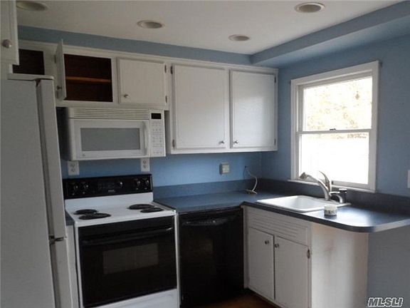 3rd image of 55 Harp Ln