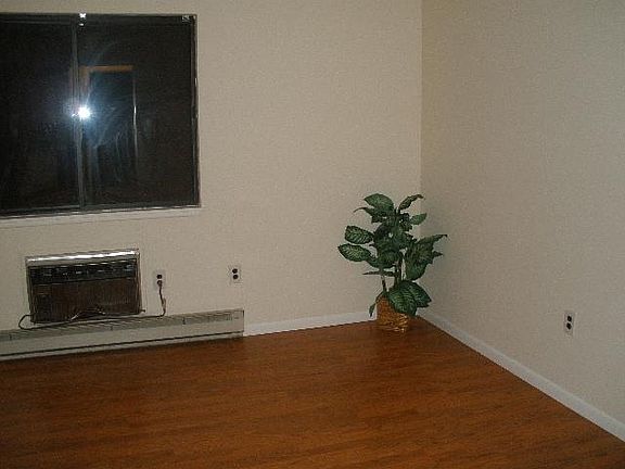 3rd image of 9 Montgomery St #U-a12-12