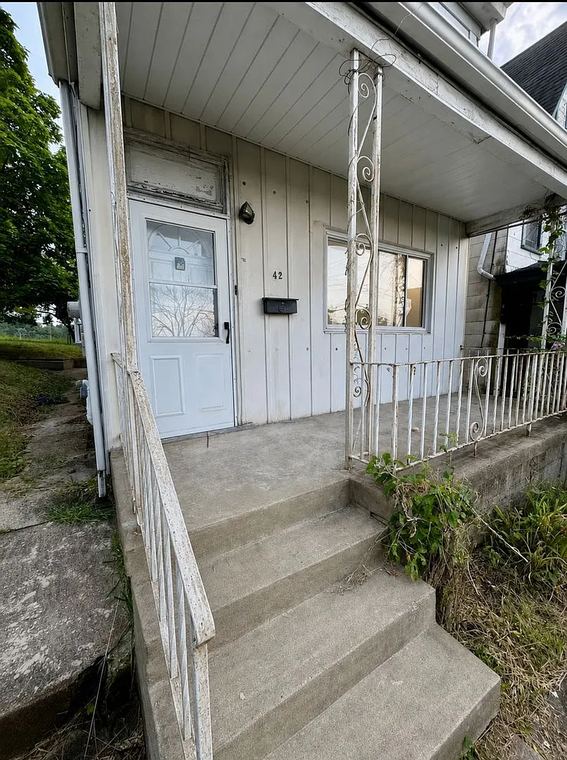 Charming 3 Bed 1 Bath Home! Recently Updated! — Photo 3