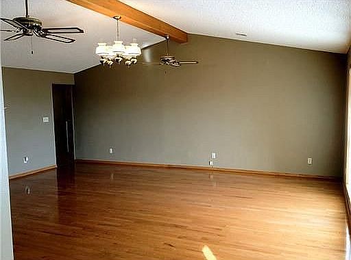 5th image of 3417 N East Dr