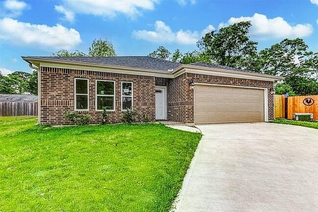 1st image of 9843 Balsam Ln