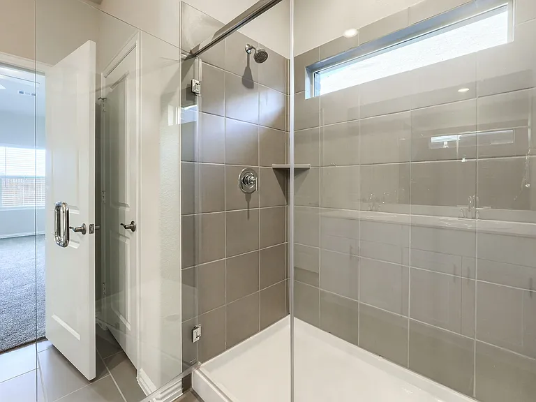 906 Jennie St — Photo 13