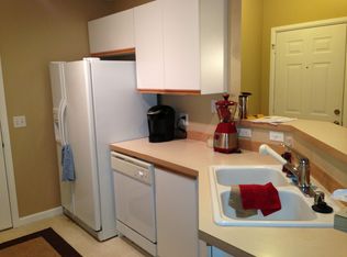 4208 S 223rd St APT 101, Kent, WA 98032