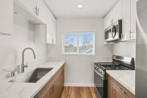 1358 W 36th St Photo 1 1358 W 36th St Photo 1
