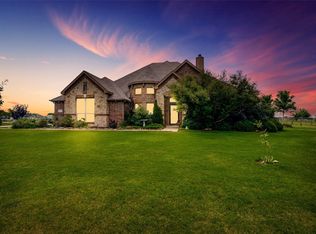 2077 Riverside Dr, Kaufman, TX 75142