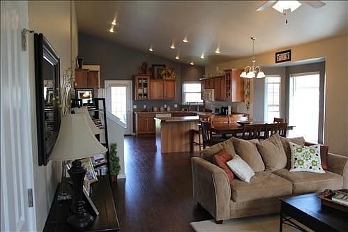 3rd image of 6705 Cove Creek Dr