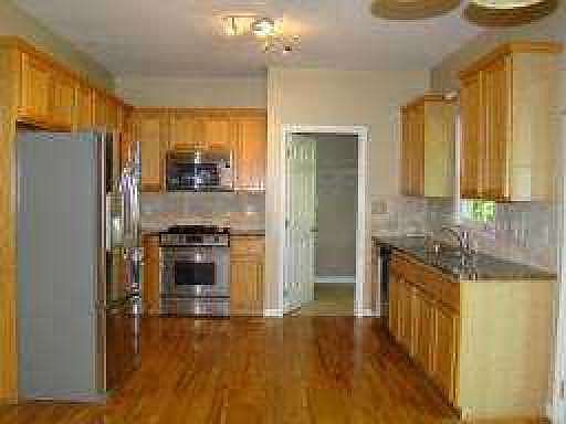 4th image of 5048 Hickory Hills Dr