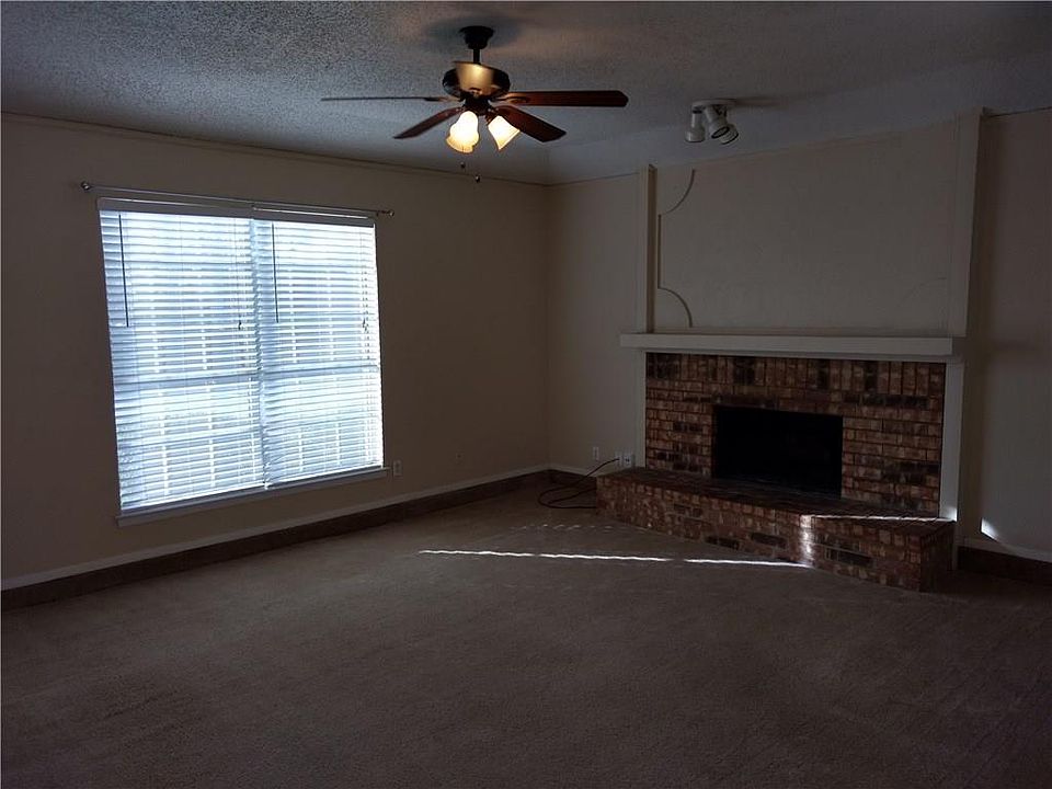 1st image of 7050 Crosstimbers Ln
