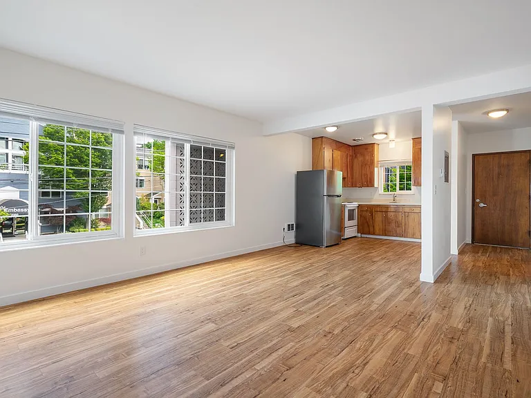 Waytcliff Apartments — Photo 4