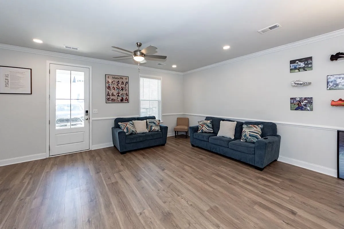 2 bed, 2.5 bath, 1304 sqft, $2,185 — Photo 4