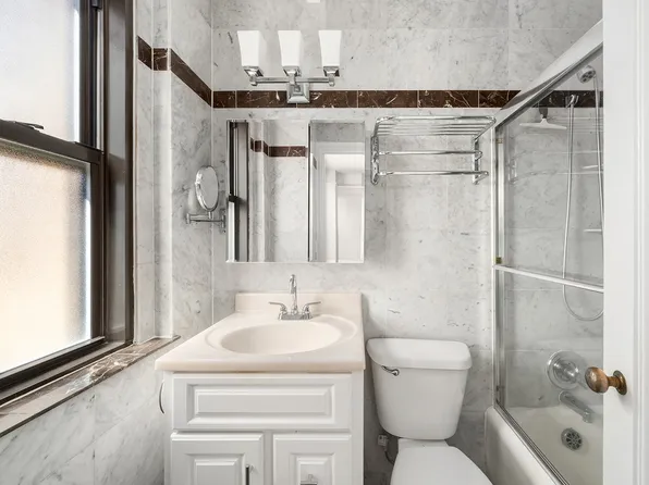 457 West 57th Street 1016 image 7 of 8