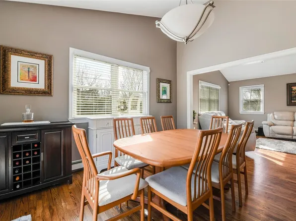 (undisclosed Address), Wading River, NY 11792