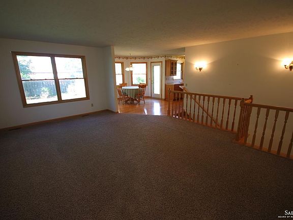 3rd image of 2652 Carolina Dr