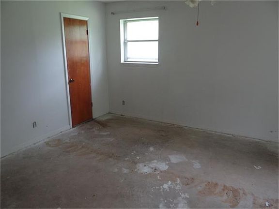 2nd image of 551 N Barbee St