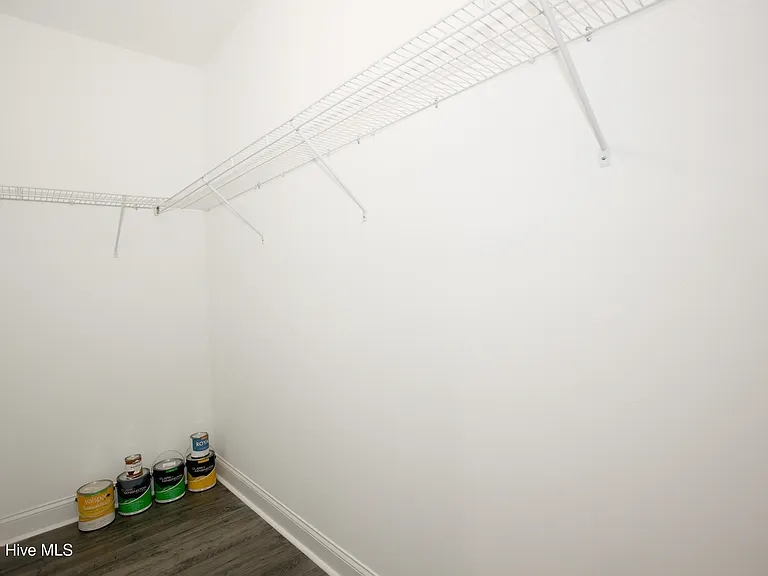 660 Avenue Of The Carolinas — Photo 37