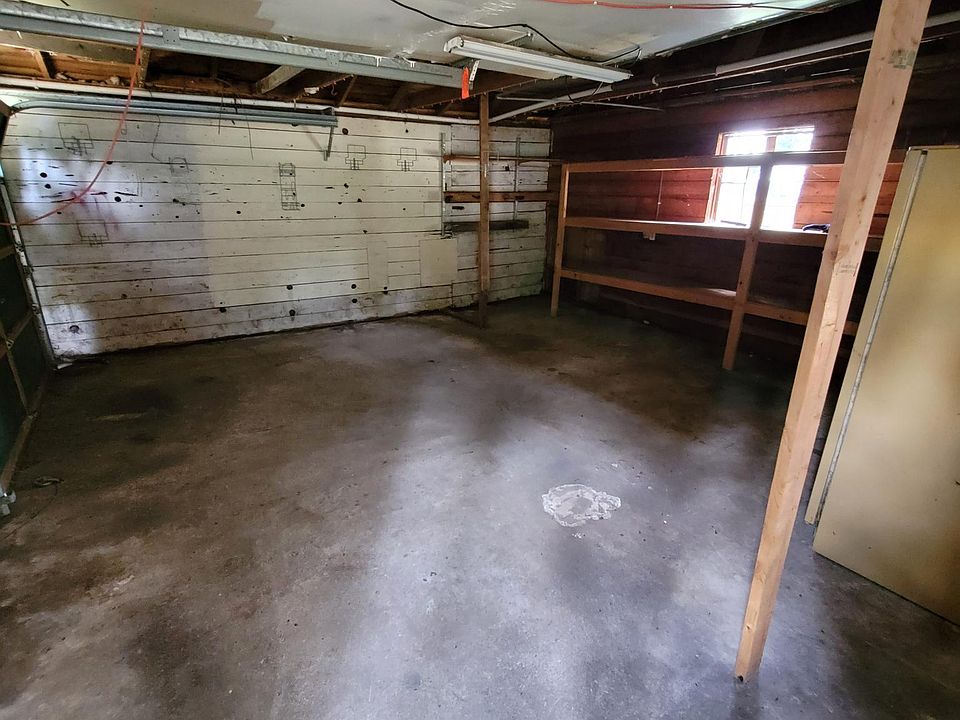 1st image of 15502 5th Ave E