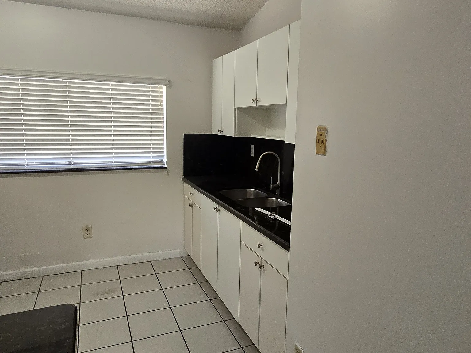 2 bed, 900 sqft, $2,250 — Photo 4