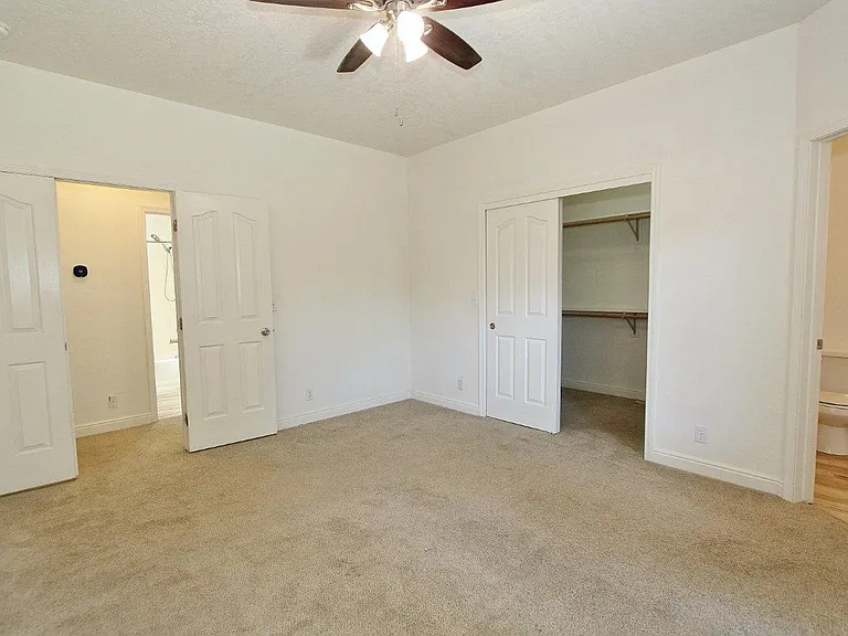 1334 N Gawaine Pl — Photo 15