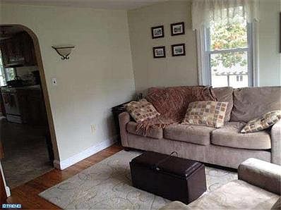 5th image of 34 Georgetown Ave