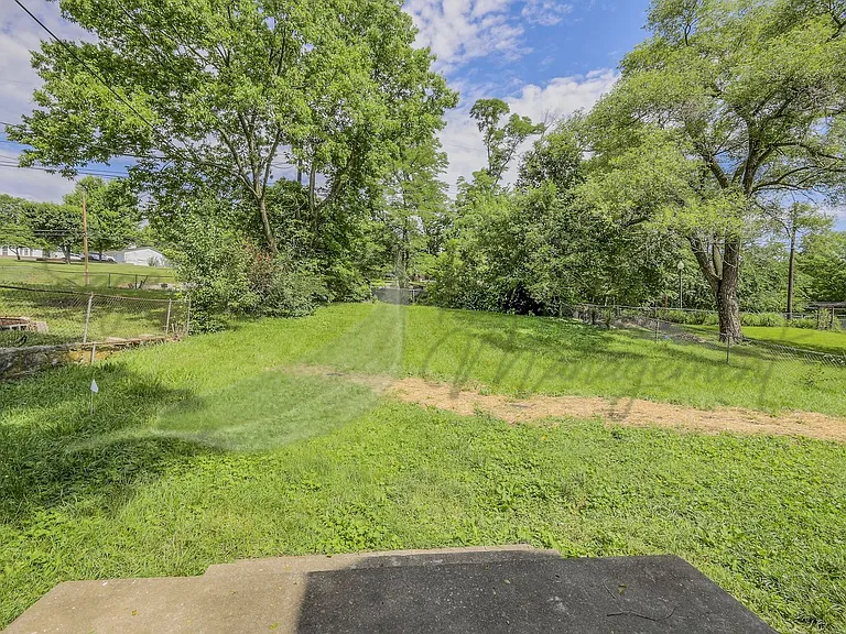 634 Thornton St — Photo 22