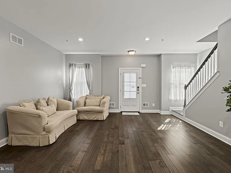 428 Hurst St — Photo 7