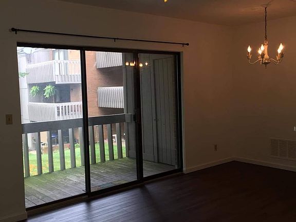 4th image of 1014 Lookout Trl Unit 27
