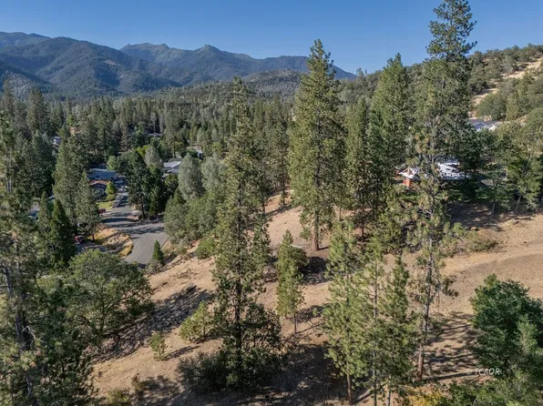 133 Manzanita Dr, Weaverville, CA 96093