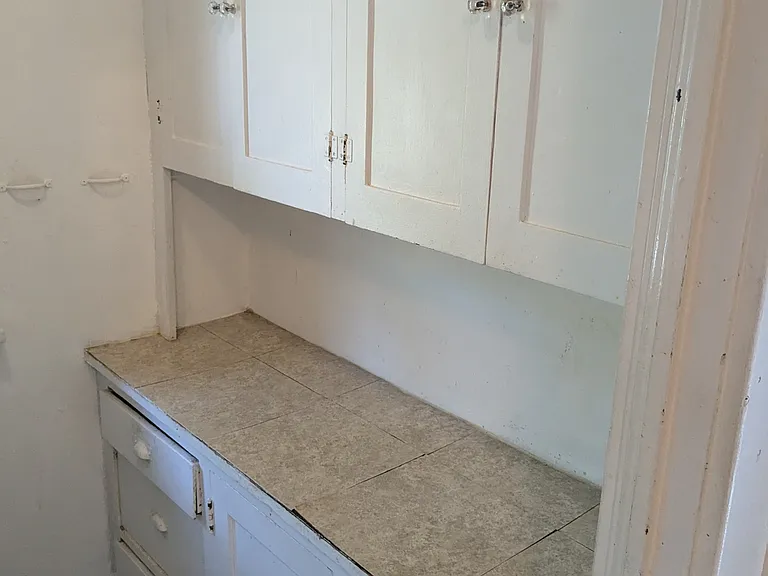 1922 Sharon Ave SE #3 — Photo 8