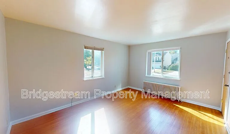 1549 Old Lane Ave #1 — Photo 2