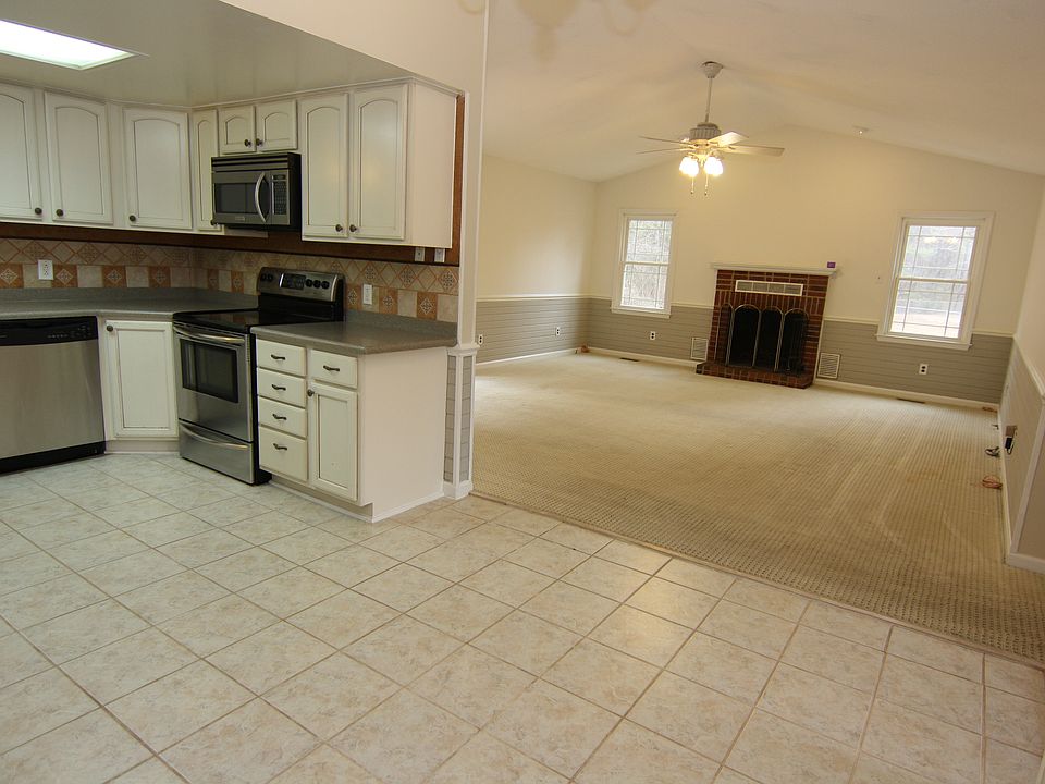 1st image of 301 Duffy Dr