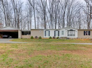 829 Pinecrest Dr, Dandridge, TN 37725