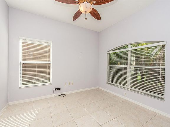 4th image of 1828 Mira Lago Cir