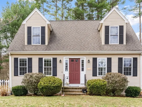 427 S Worcester St, Norton, MA 02766