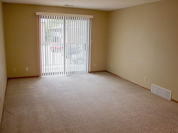 5th image of 945 D St #12