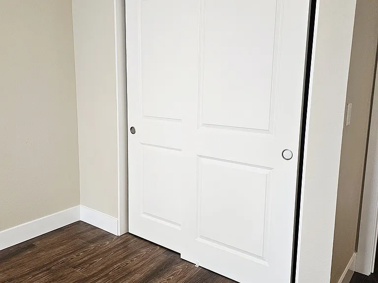 1561 N Manzanita St — Photo 15