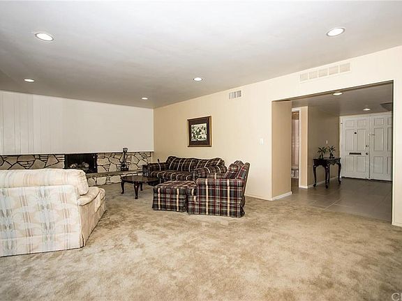 5th image of 3260 Julian Ave