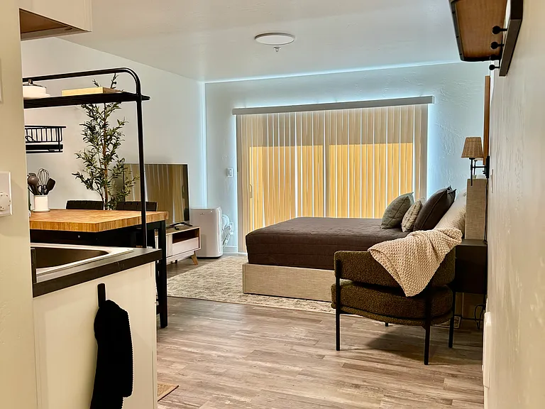 126 E Evergreen Dr #104 — Photo 12