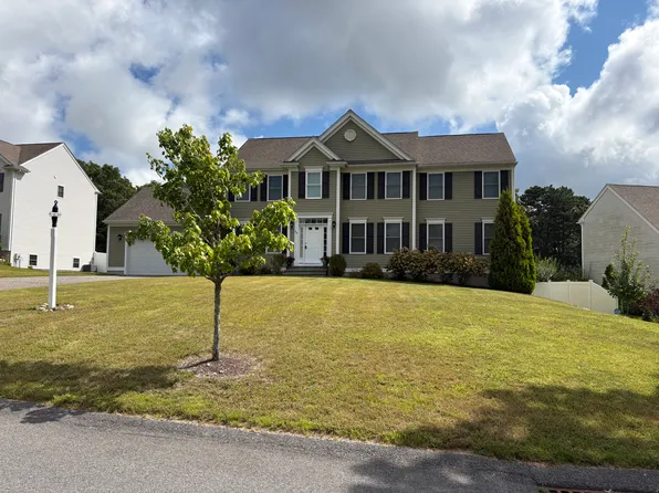 66 Pioneer Trl, Plymouth, MA 02360
