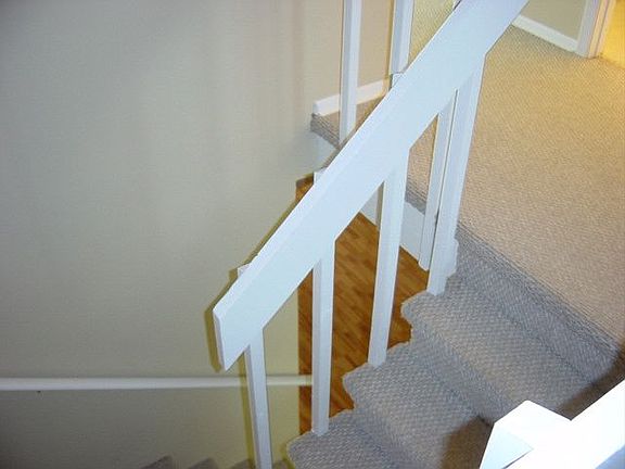 4th image of 304 Meadow Green Ln