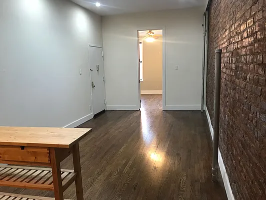 Rented by Premier Metro Realty Corp | media 30