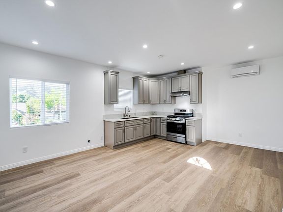 4th image of 2809 Altura Ave
