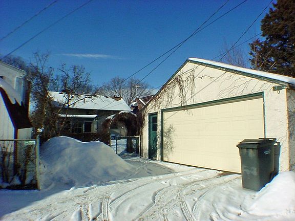 Over sized 2 car garage