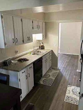 4th image of 2066 Edgewood Dr #2066