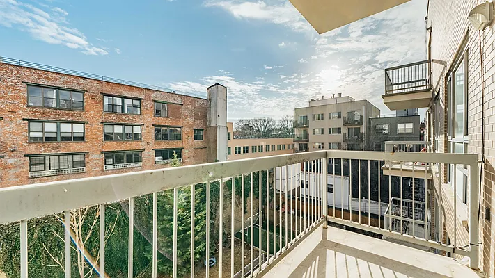 Rented by Nooklyn NYC LLC | media 7
