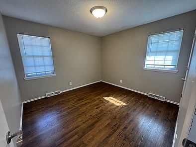 3rd image of 1116 SW South Ave #1