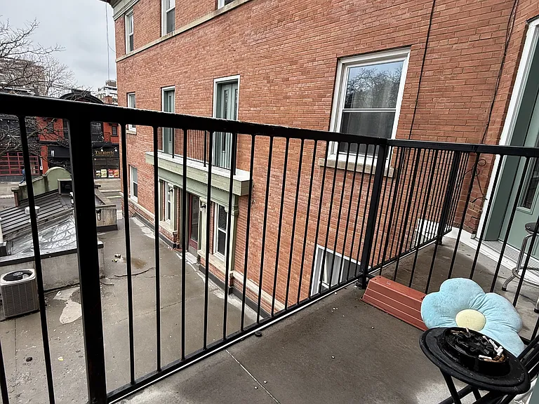 347 Elgin St #B — Photo 11