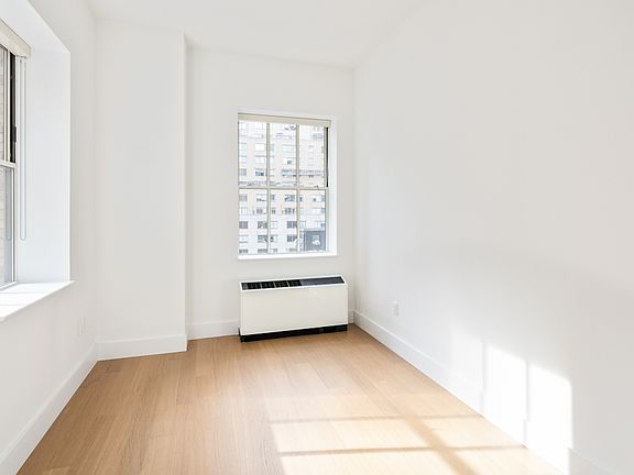 4th image of 67 Wall St APT 5H