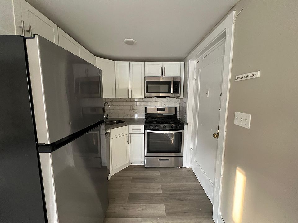 1st image of 2500-02 Kennedy Blvd #105