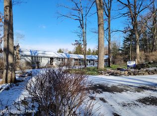 113 Serfas Dr, Stroudsburg, PA 18360